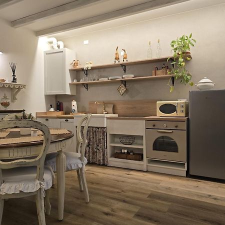 Antica Dimora Apartment Сан Феличе дел Бенако Екстериор снимка